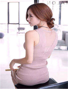 撕开美女的衣服2