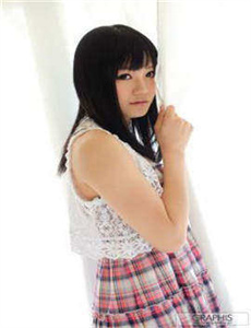 松野ゆい
